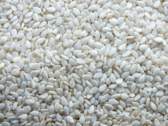 natural white and black sesame seeds